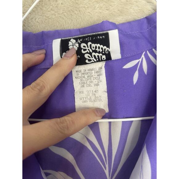 Hilo Hattie Men's Tropical Floral Purple Short-Sleeve Shirt - Picture 5 of 7